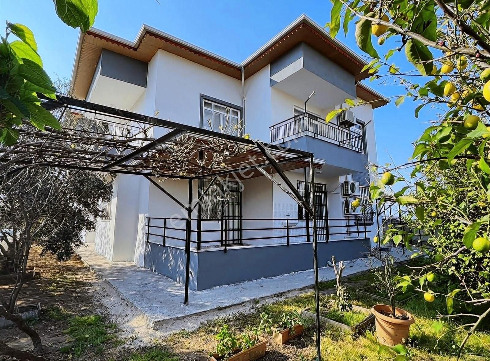 Serik Merkez Satılık Villa EYKA YATIRIM SATIYOR!ANTALYA SERİK MERKEZDE İKİ AYRI VİLLA..