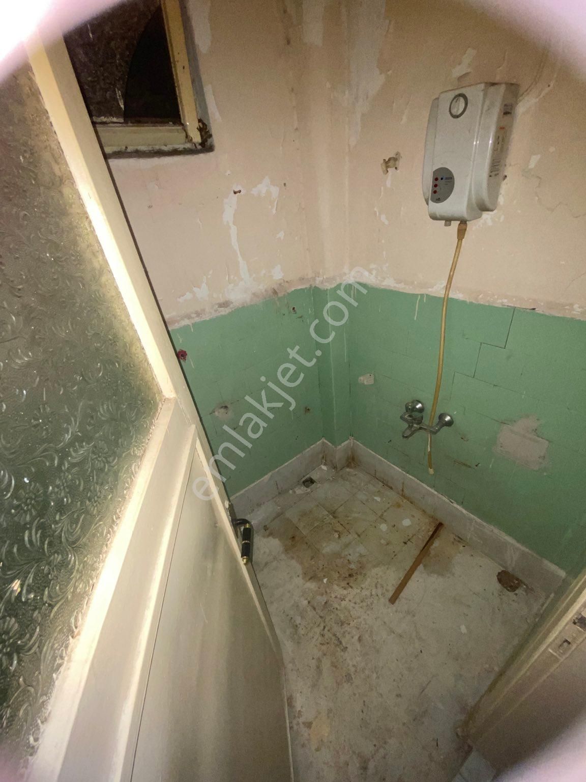 Akşenden Fatih Vezir Caddesi 90 M2 2+l 2. Ara Kat Boş Satılık Daire - Görsel 11