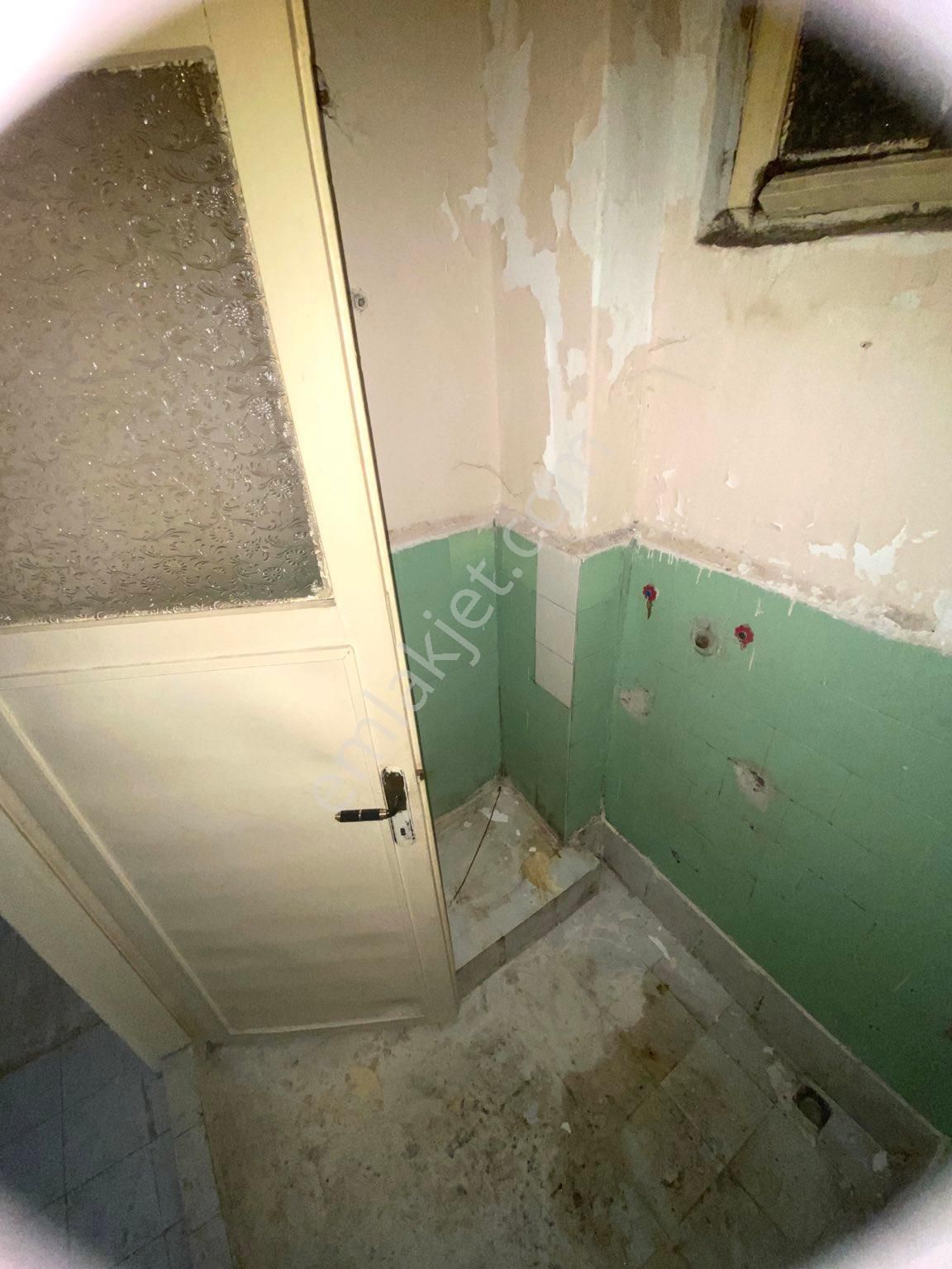 Akşenden Fatih Vezir Caddesi 90 M2 2+l 2. Ara Kat Boş Satılık Daire - Görsel 12