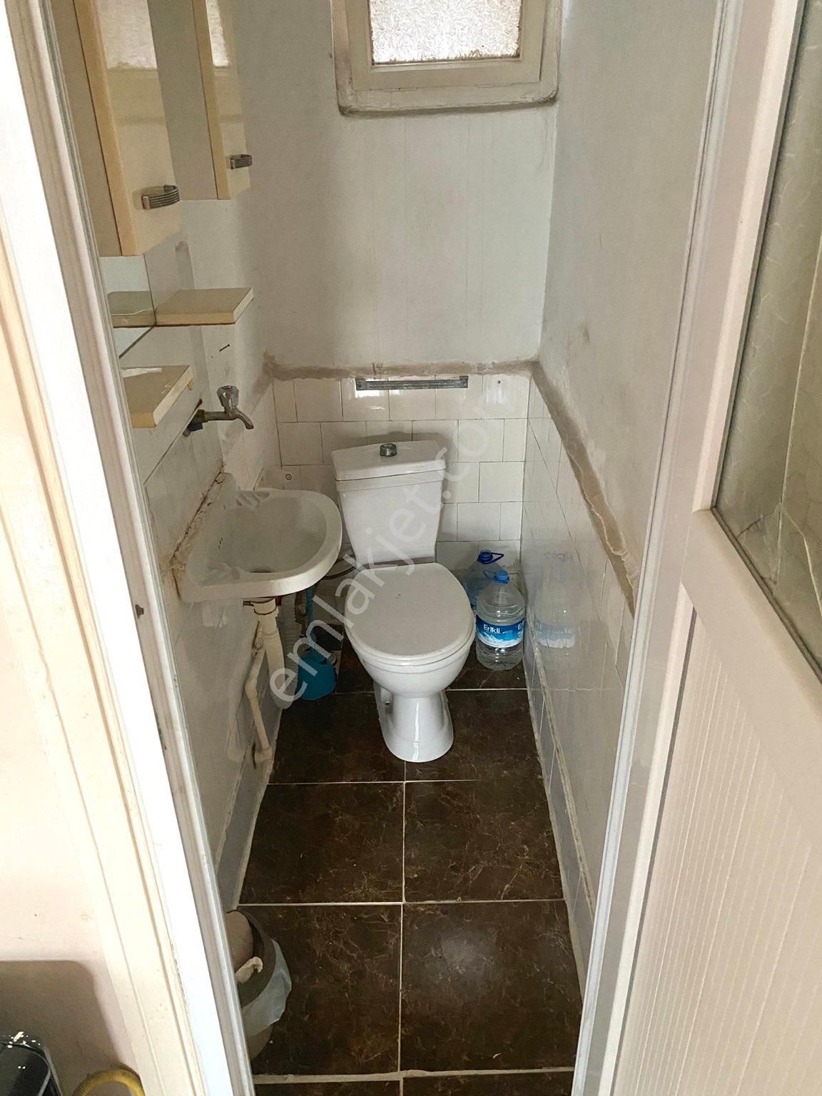 Akşenden Fatih Vezir Caddesi 90 M2 2+l 2. Ara Kat Boş Satılık Daire - Görsel 6