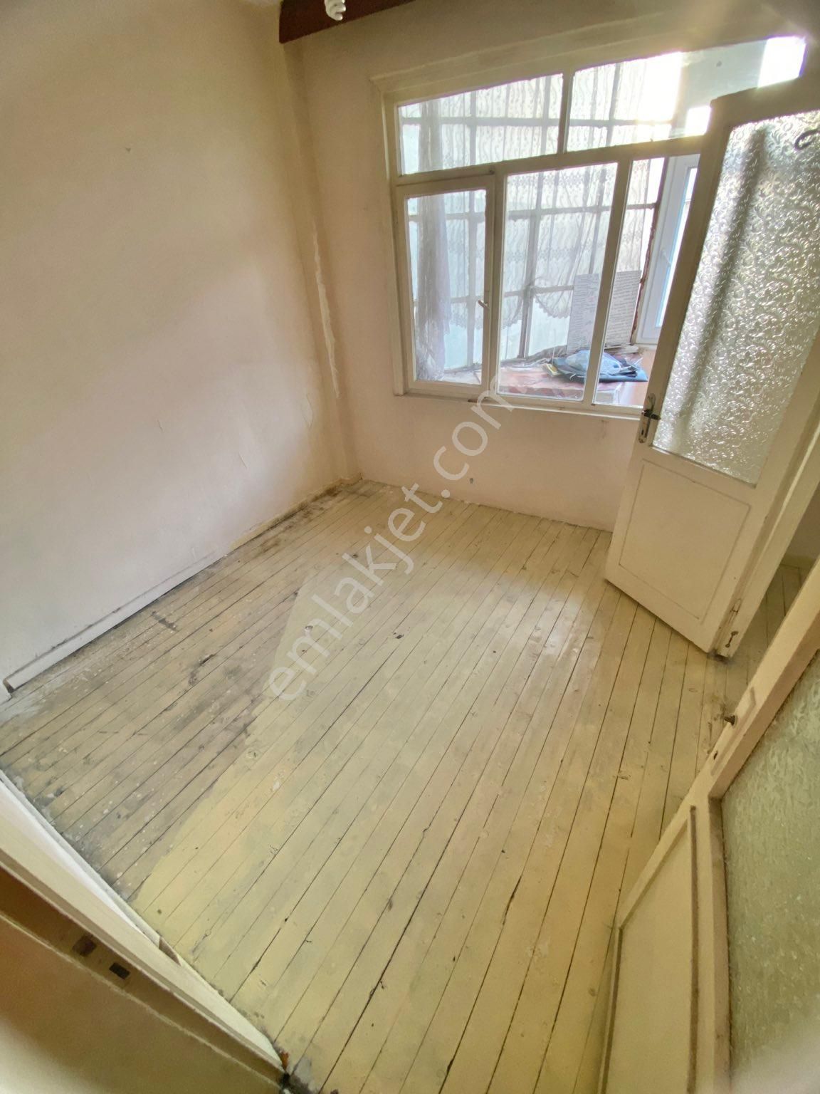 Akşenden Fatih Vezir Caddesi 90 M2 2+l 2. Ara Kat Boş Satılık Daire - Görsel 7