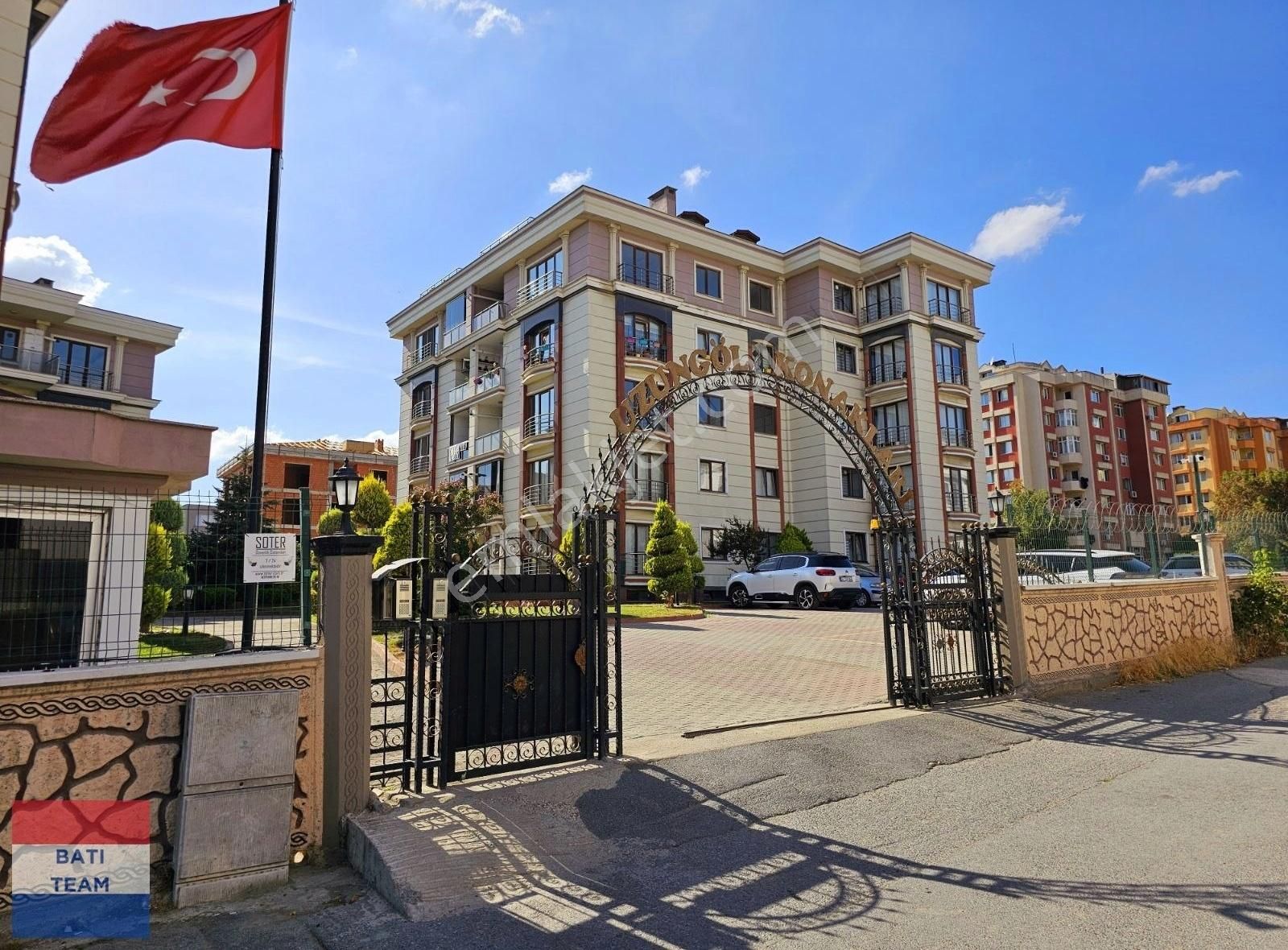 Büyükçekmece Mimar Sinan Merkez Satılık Daire REMAX'TAN BÜYÜKÇEKMECE UZUNGÖL KONAKLARI SATILIK 3+1