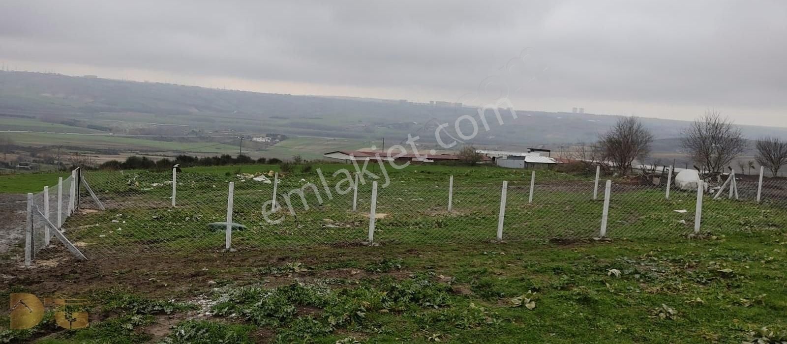 Arnavutköy Çilingir Satılık Ticari İmarlı DEBA İNŞAATTAN ÇİLİNGİR MAH.'DE TEPE KONUMLU ÇEVRİLİ TİCARİ ARSA