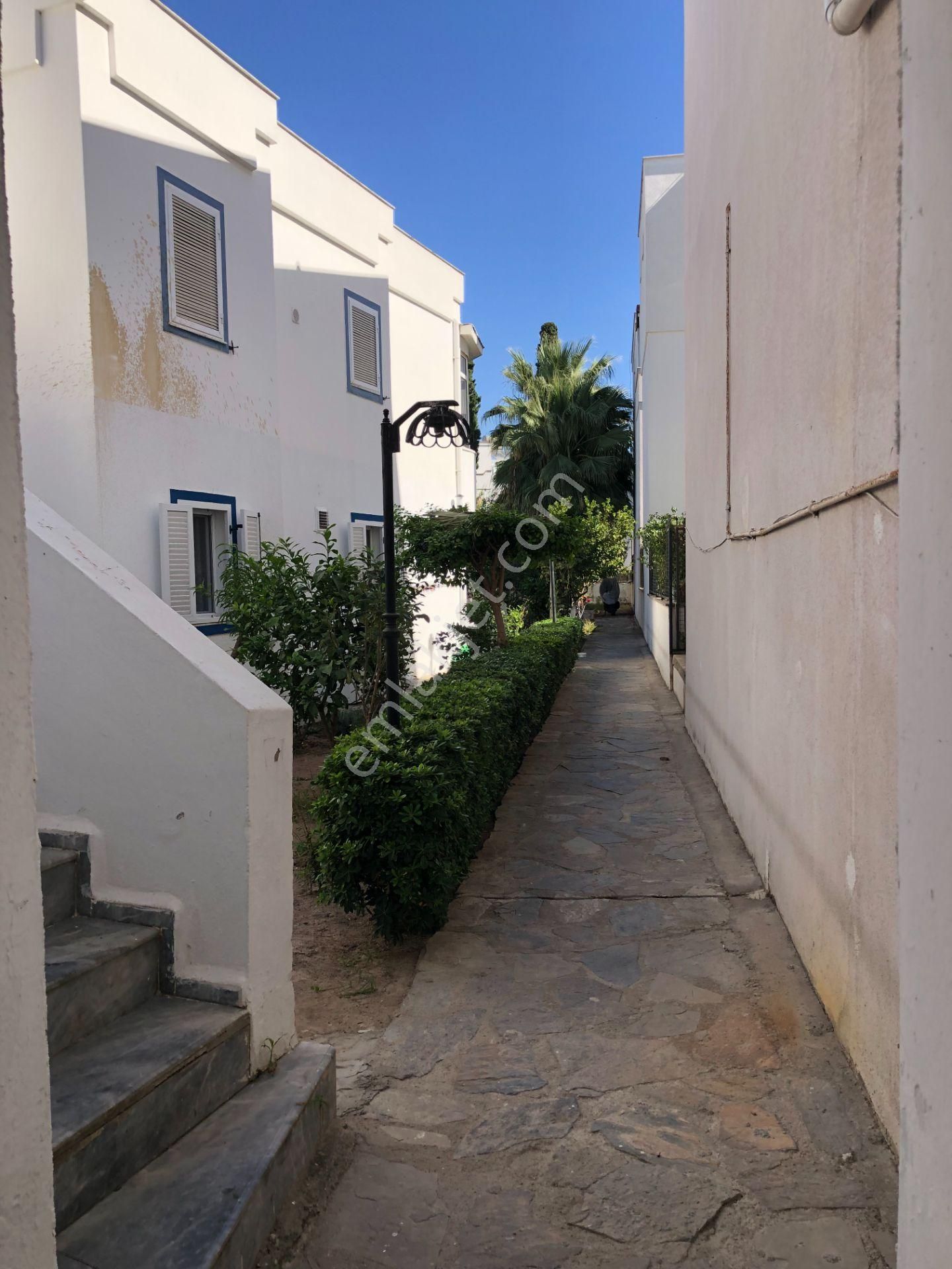 Bodrum Turgutreis Merkezde 2+1 Kiralık 2.kat Eşyalı Daire - Görsel 4