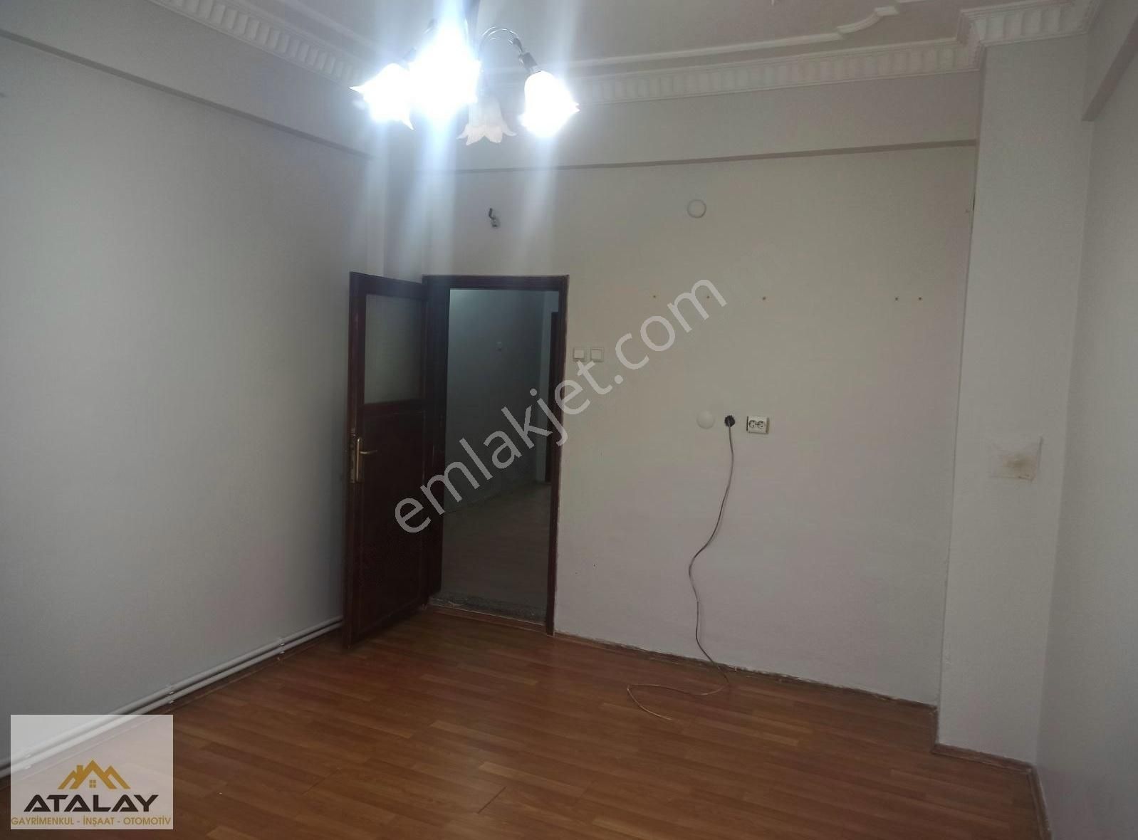 Kütahya Merkez Meydan Kiralık Müstakil Ev MEYDAN MAHALLESİN DE KİRALIK 2+0 DAİRE