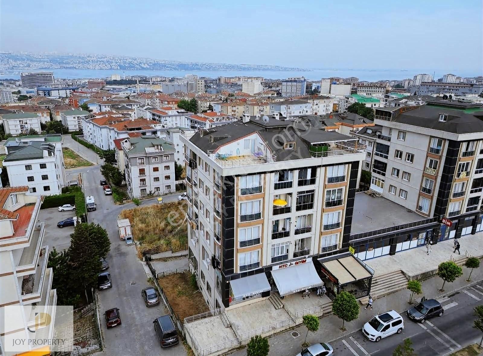 Büyükçekmece Murat Çeşme Satılık Daire BÜYÜKÇEKMECE DE MERKEZİ KONUMDA SATILIK 4+1 FIRSAT DAİRE