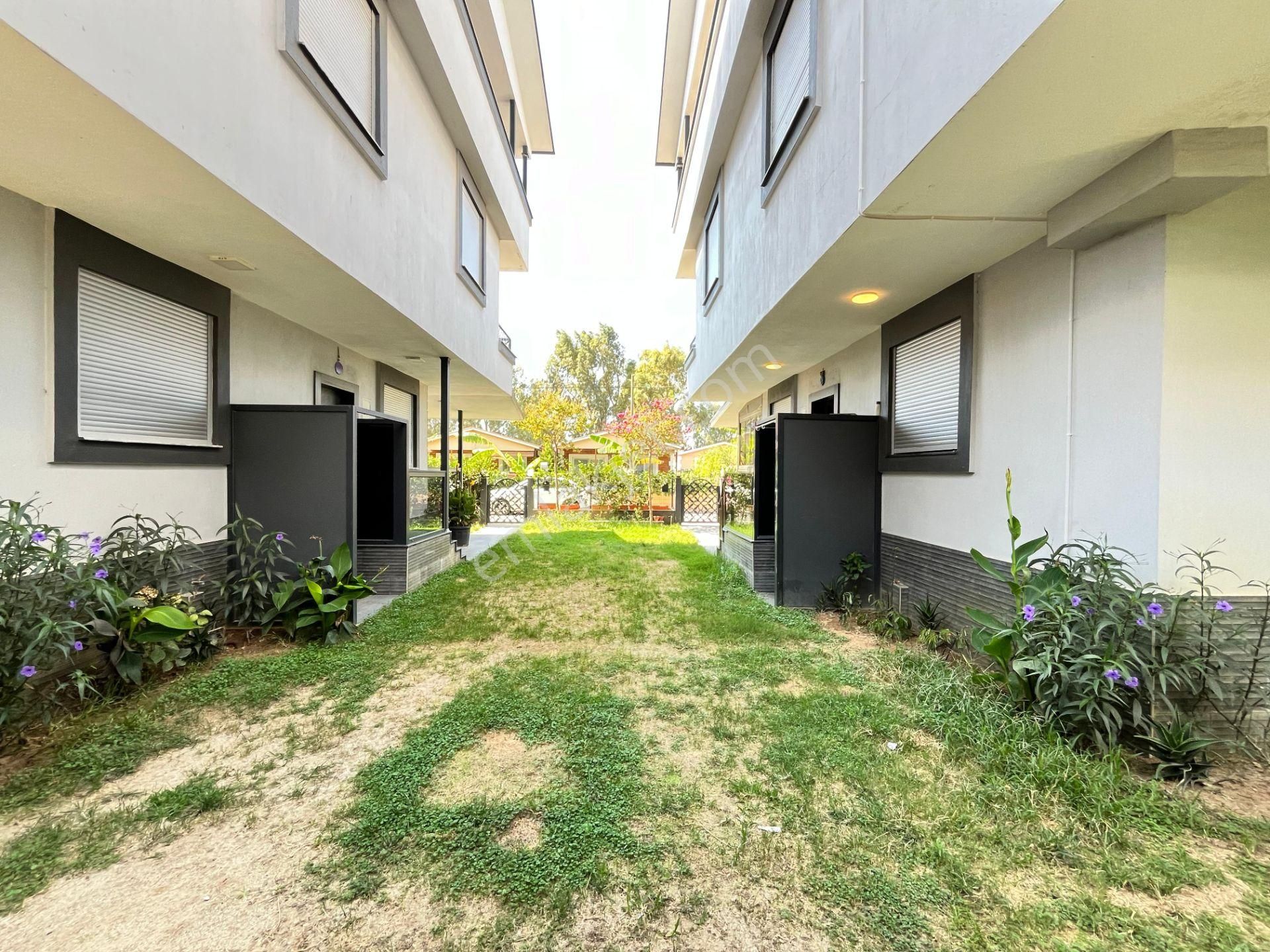 Ürkmez'de Deniz Tarafında Satılık Bahçeli 3+1 Lüks Villa Yazlık - Görsel 10