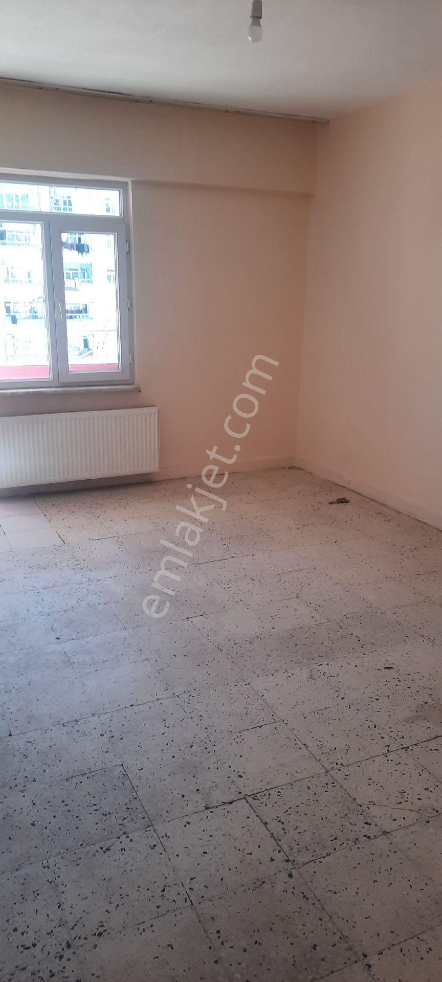 Bağlar Mevlana Halit Kiralık Daire AMED NUR EMLAK TA KİRALIK DAİRE