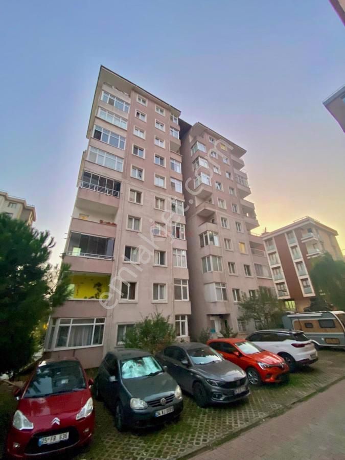 Ümraniye Mehmet Akif Satılık Daire Ümraniye Mehmet Akif Mahallesi Pınar Sitesi  3+1 Satılık Daire