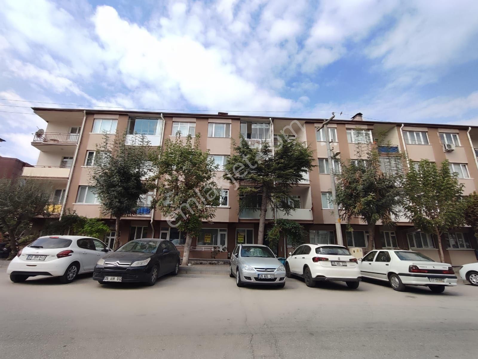 Odunpazarı Akarbaşı Satılık Daire  AKARBAŞINDA ATATÜRK BULVARI YANI 3+1 SATILIK DAİRE 