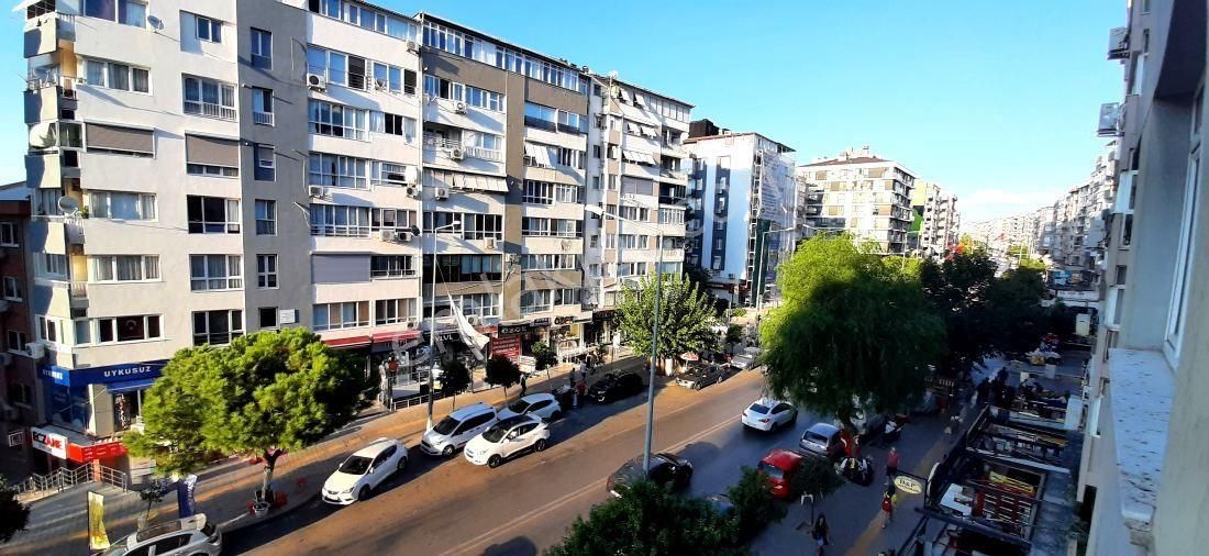 Karabağlar Basın Sitesi Satılık Daire İzmir/Hatay İnönü Cdsinde 3+1 D.gaz Asansör otoparklı Stlk 3 Kt