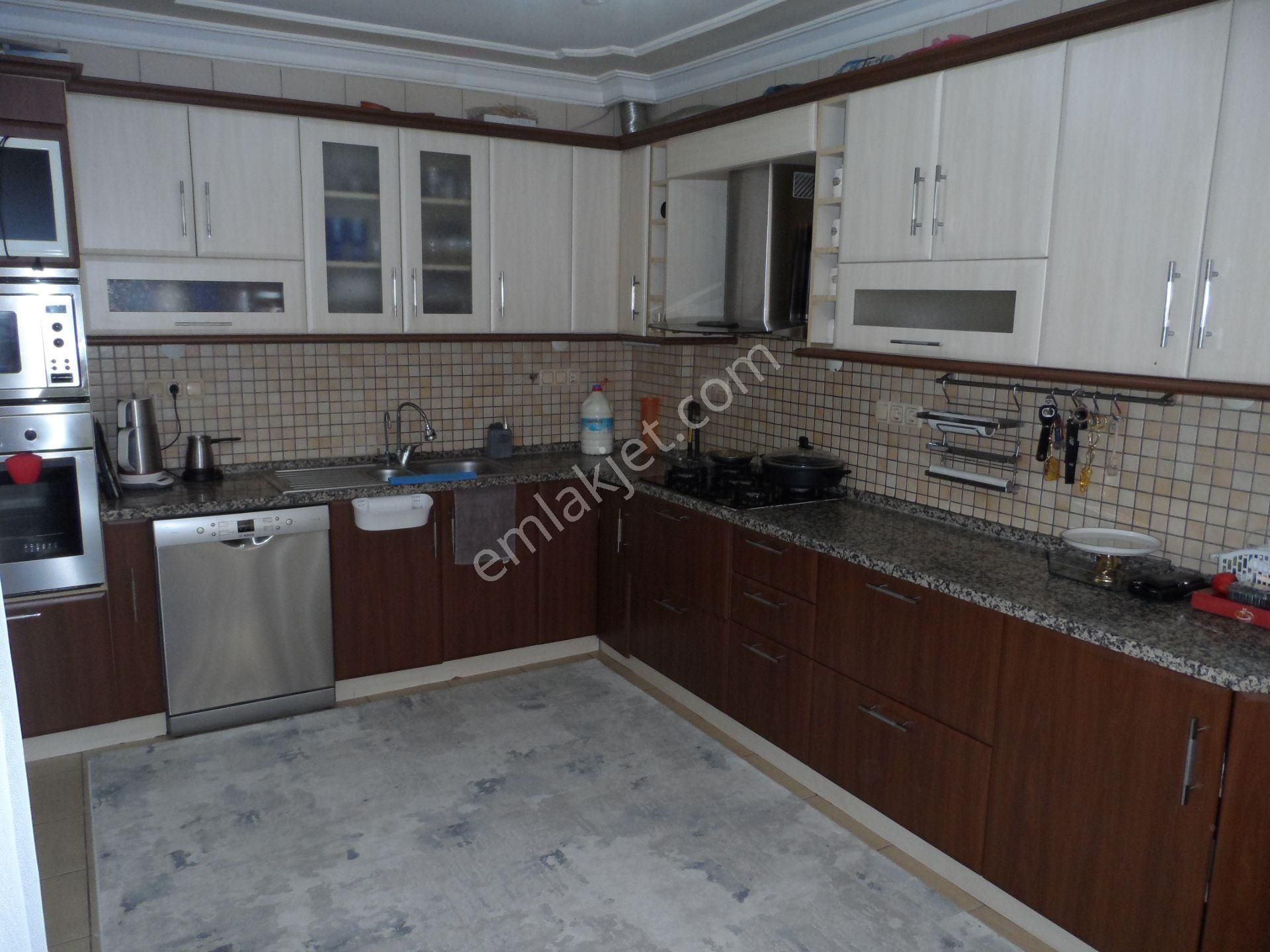 Nazilli Ege Emlak Ofisinden Yeşil Mah. Satılık Doğalgazlı Tribleks