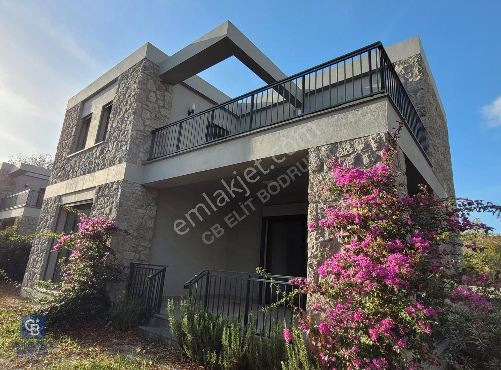 Bodrum Müskebi Satılık Villa Bodrum Ortakent'te Yerden Isıtmalı 3+1 Sıfır Villa