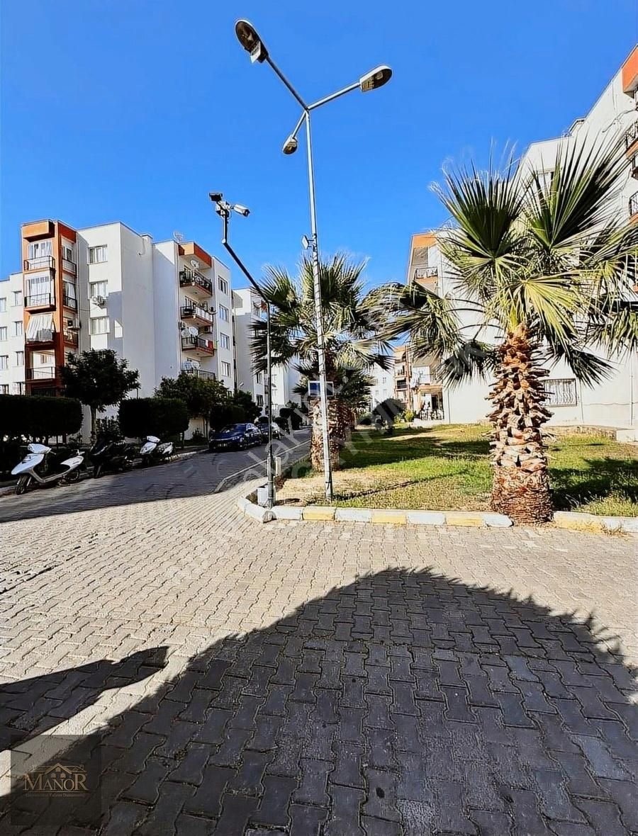 Kuşadası İkiçeşmelik Satılık Villa KUŞADASI MERKEZDE SATILIK 3+1 MASRAFSIZ DAİRE