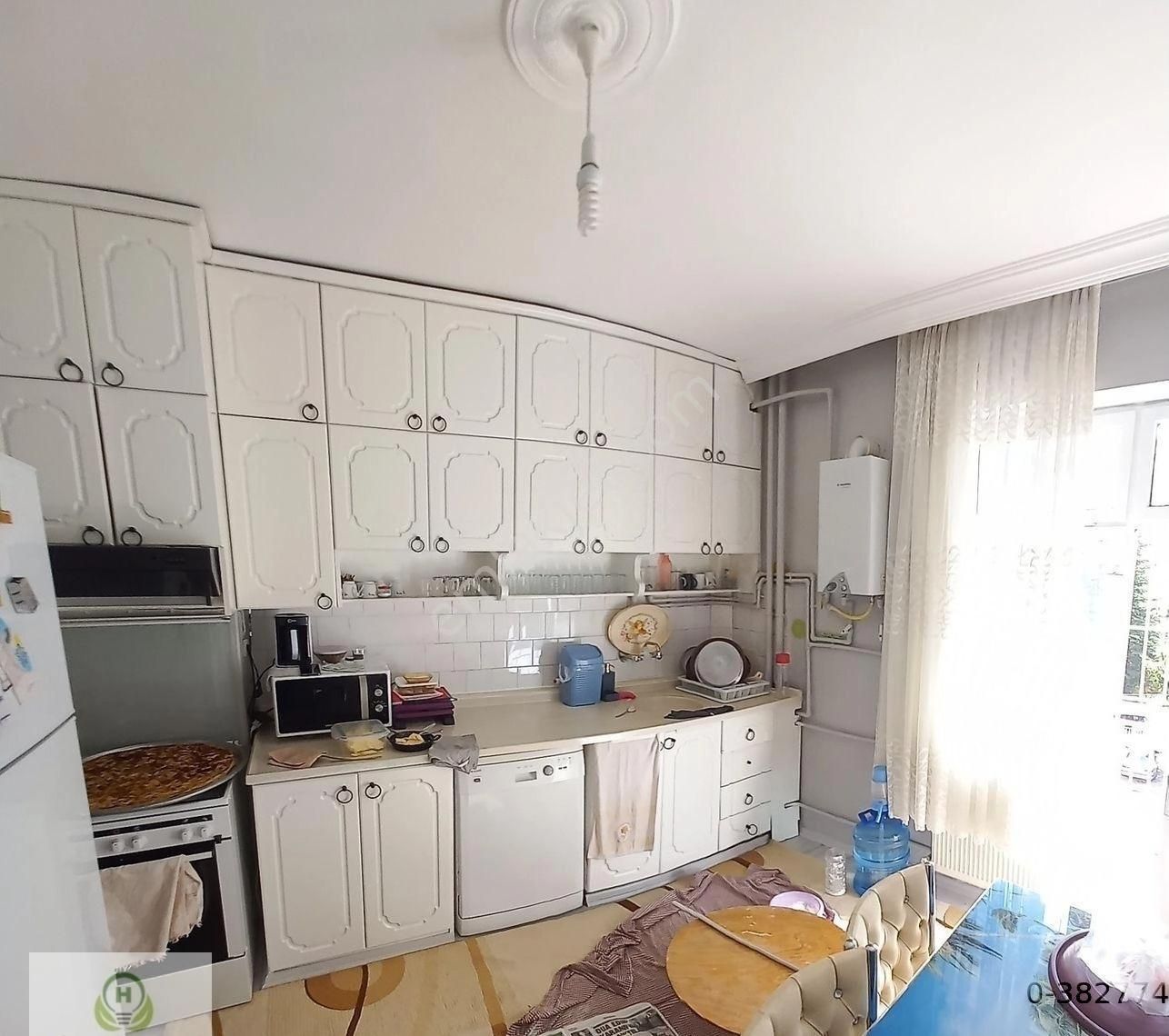 Selçuklu Sakarya Satılık Daire MALAZGİRT MAHALLESİNDE ARAKAT 2+1 ASANSÖRLÜ SATILIK DAİRE