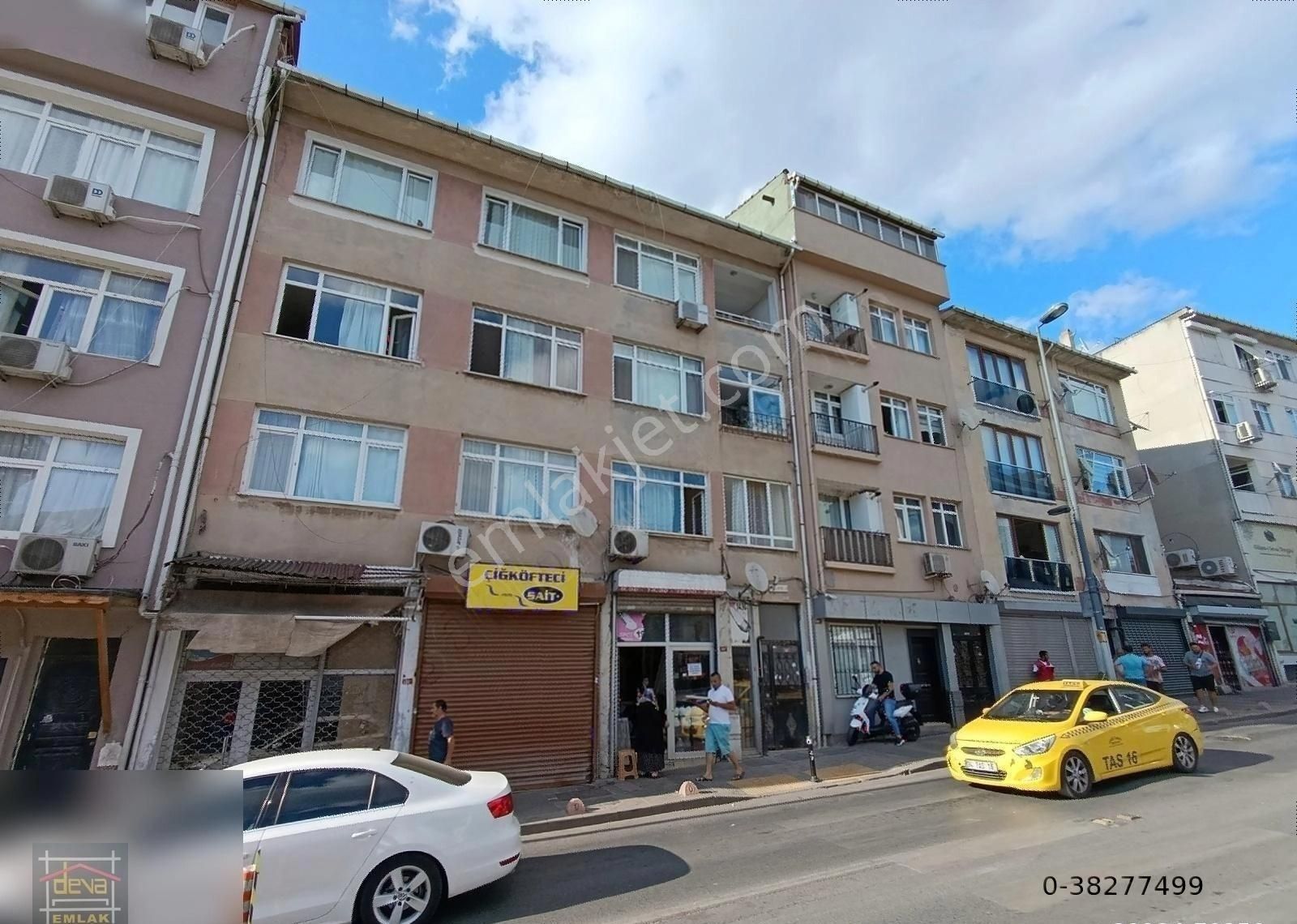 Üsküdar Mimar Sinan Satılık Daire DEVADAN CADDE ÜZERİNDE KAT MÜLKİYETLİ 2.ARA KAT BALKONLU 2+1 DAİ