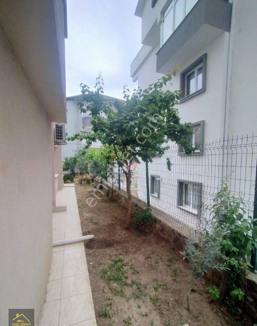 Dikili Gazipaşa Kiralık Daire Saadet Korkmaz Emlak'tan Dikili Gazipaşa Mahallesi'nde Doğalgazlı Bahçeli 2+1 Kiralık Daire