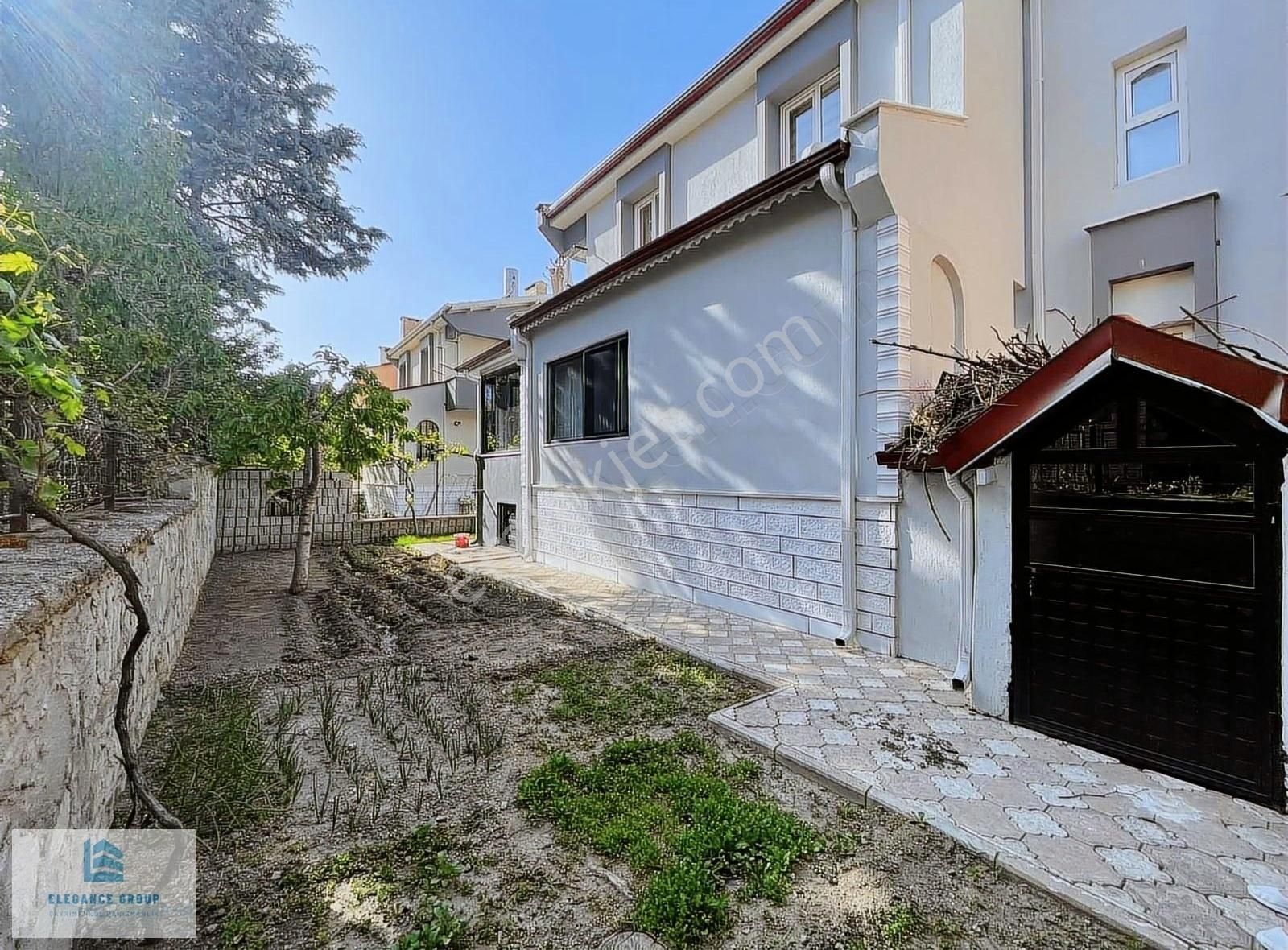 Isparta Merkez Batıkent Satılık Villa IŞIKKENT MAHALLESİNDE SIFIRDAN TADİLAT YAPILMIŞ SATILIK VİLLA