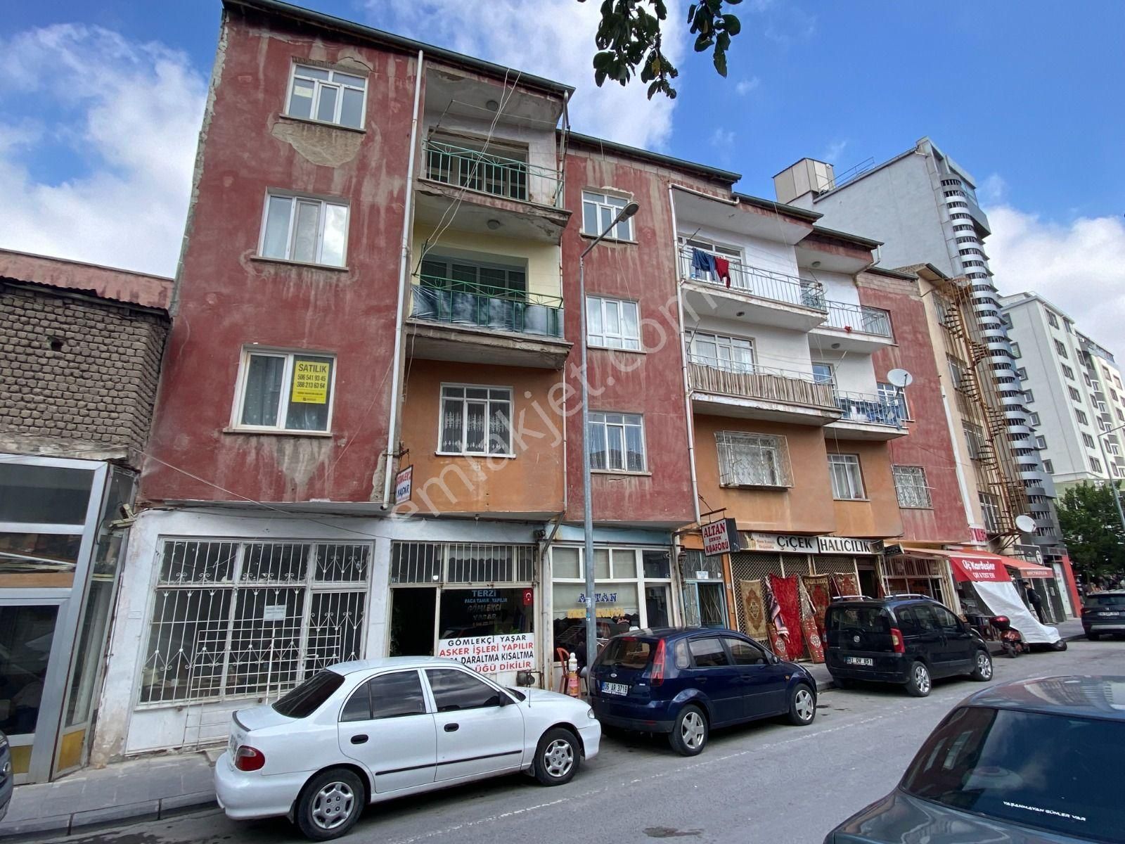 Niğde Merkez Saruhan Satılık Daire  NİĞDE MERKEZ PERŞEMBE PAZAR GİRİŞİNDE 1.KAT 2+1 SATILIK DAİRE