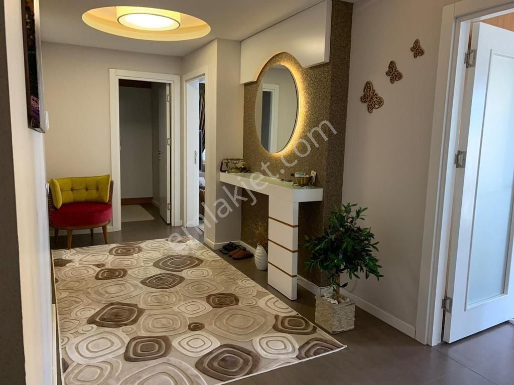 Çukurova Yurt Satılık Daire  ÇUKUROVA YURT MH. 5+1 GENİŞ OTURUMLU SATILIK DAİRE