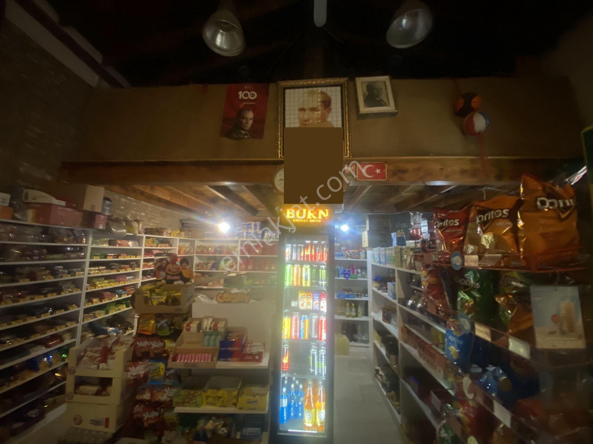 Balıkesir Ayvalık Küçükköy De Satılık Bina Merkezde. - Görsel 3