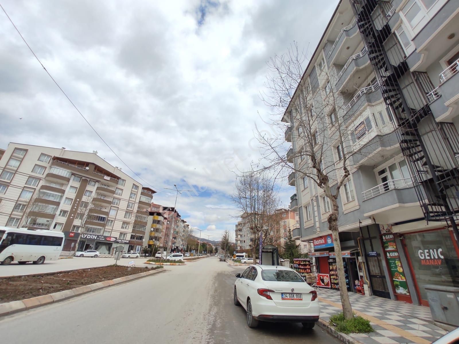 Tokat Merkez Karşıyaka'da Ana Yol Üzerinde Ara Kat 3+1+kilerli - Görsel 2