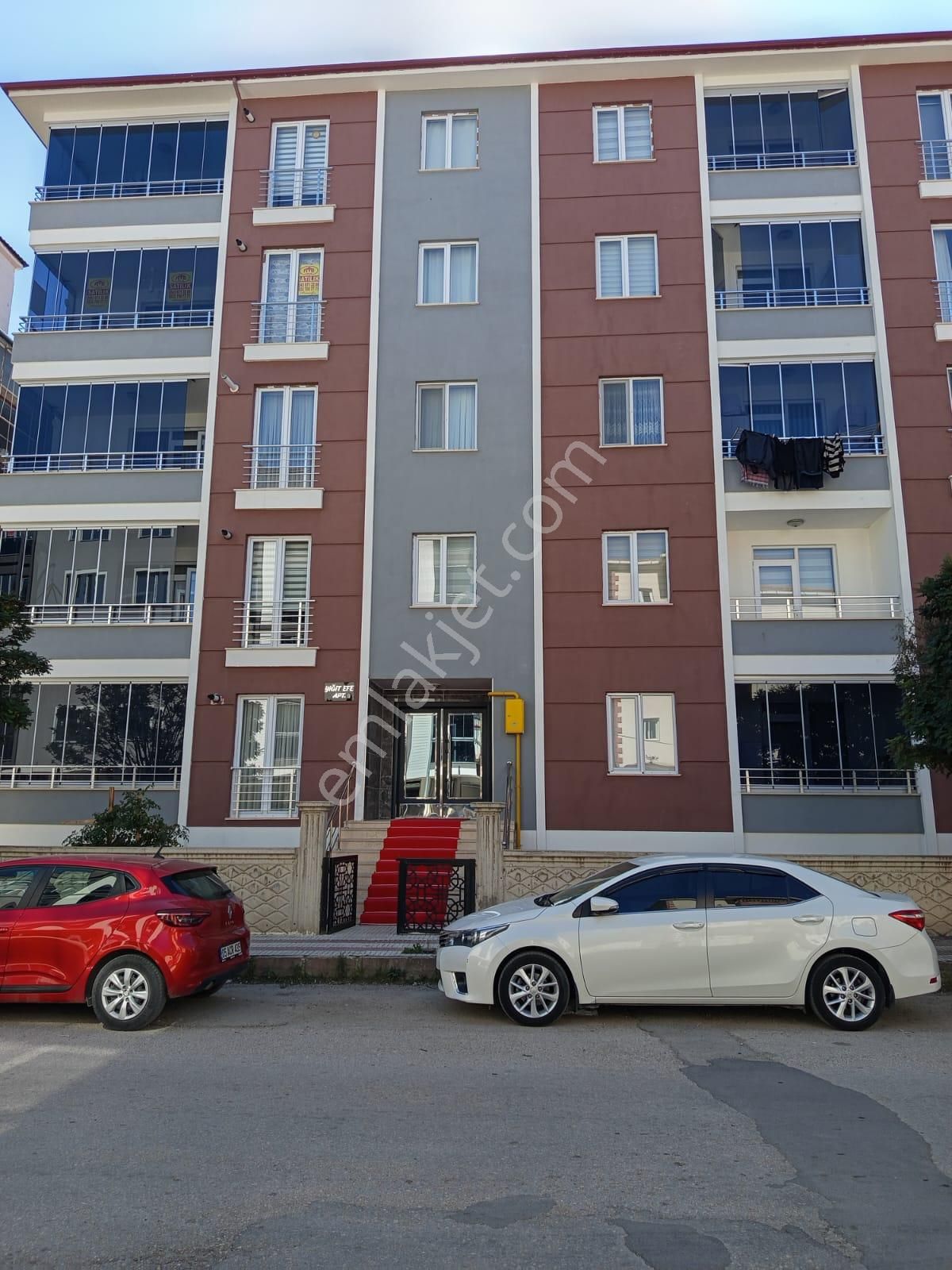 Merzifon Mahsen Satılık Daire EMLAKCIM''DAN SATILIK 3+1 DAİRE