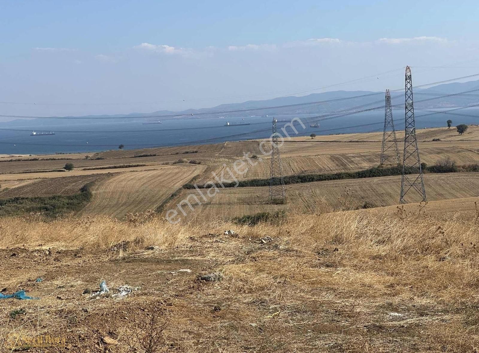 Gelibolu Bolayır Köyü (Fevziçakmak) Satılık Villa İmarlı SEÇİL BORA'dan Boğaz Manzaralı Kat İrtifak'lı Satılık Hisse