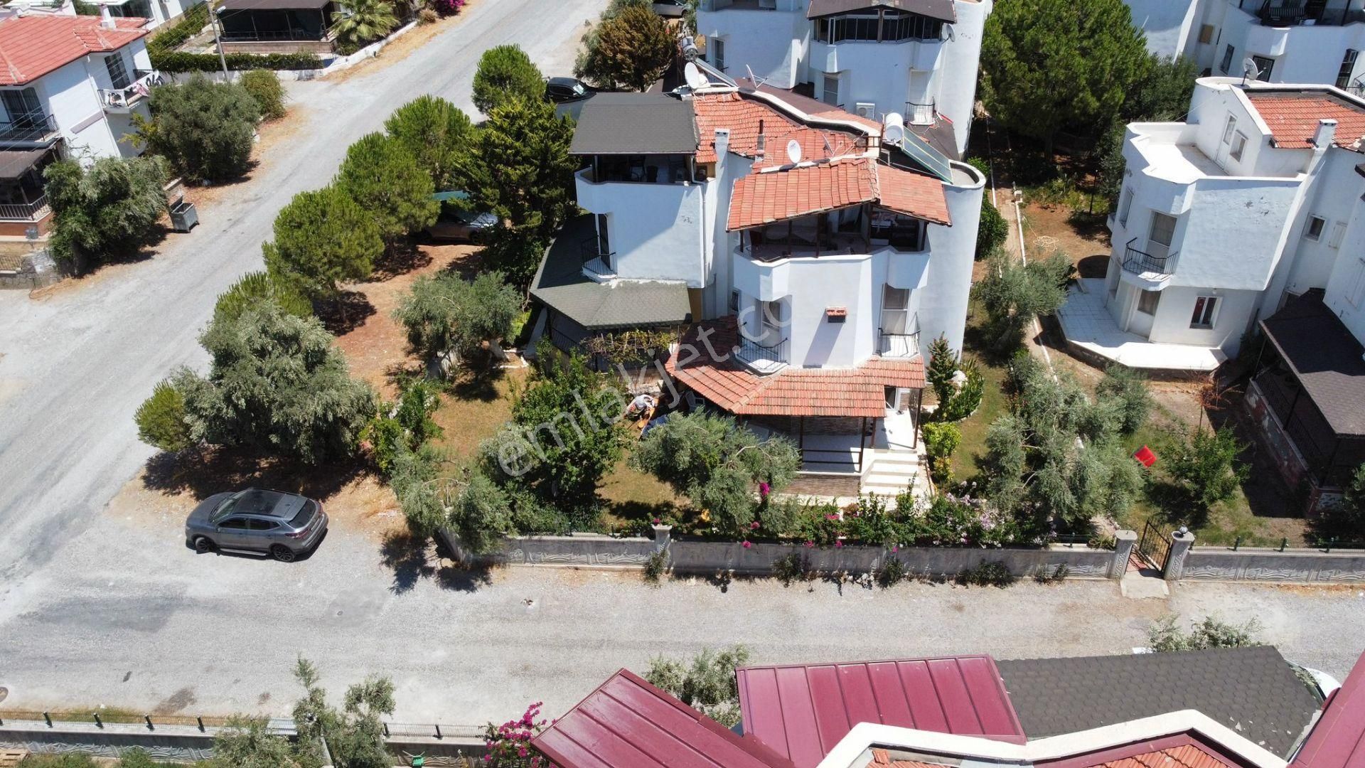 Didim Akbük Satılık Villa  REMAX ZÜMRÜT'TEN 3+1 İKİZ VİLLA