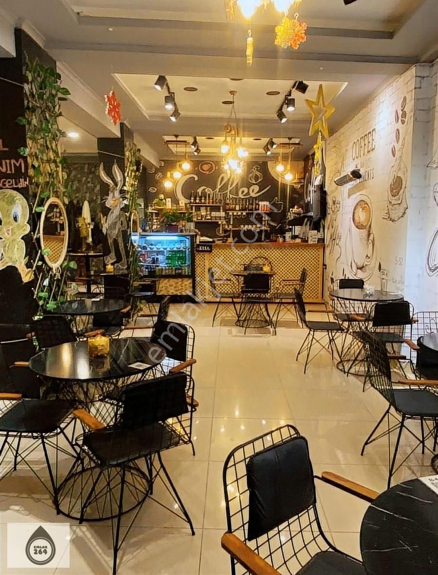 Adapazarı Semerciler Devren Kafe & Bar Çark Caddesi'nde Devren Kiralık İşlek Kafeterya