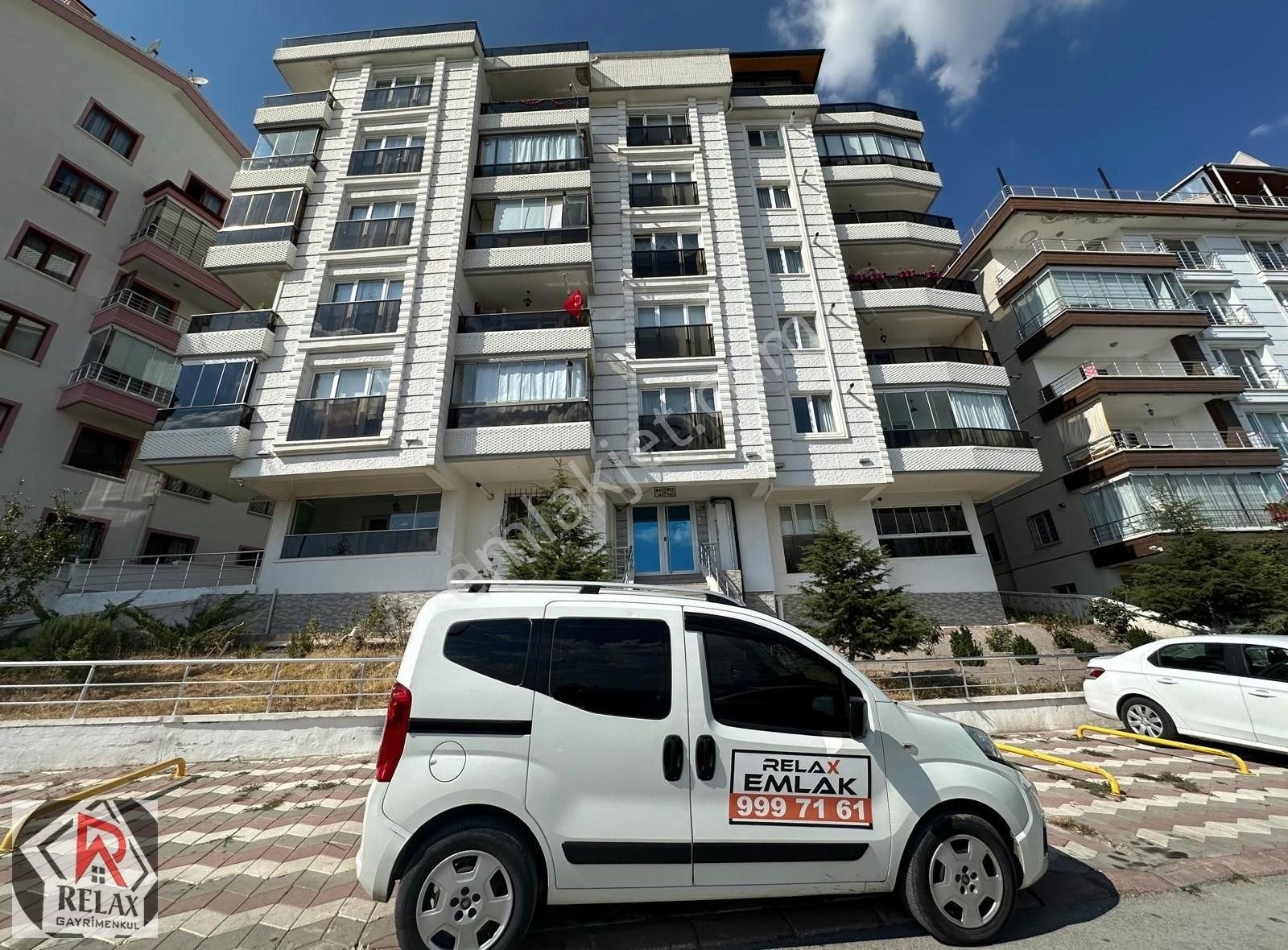 Keçiören Yayla Satılık Daire RELAX'TAN ANK MANZARALI 8+1 350 M2 7 YILLIK BİNA DA CİFT GİRİŞLİ