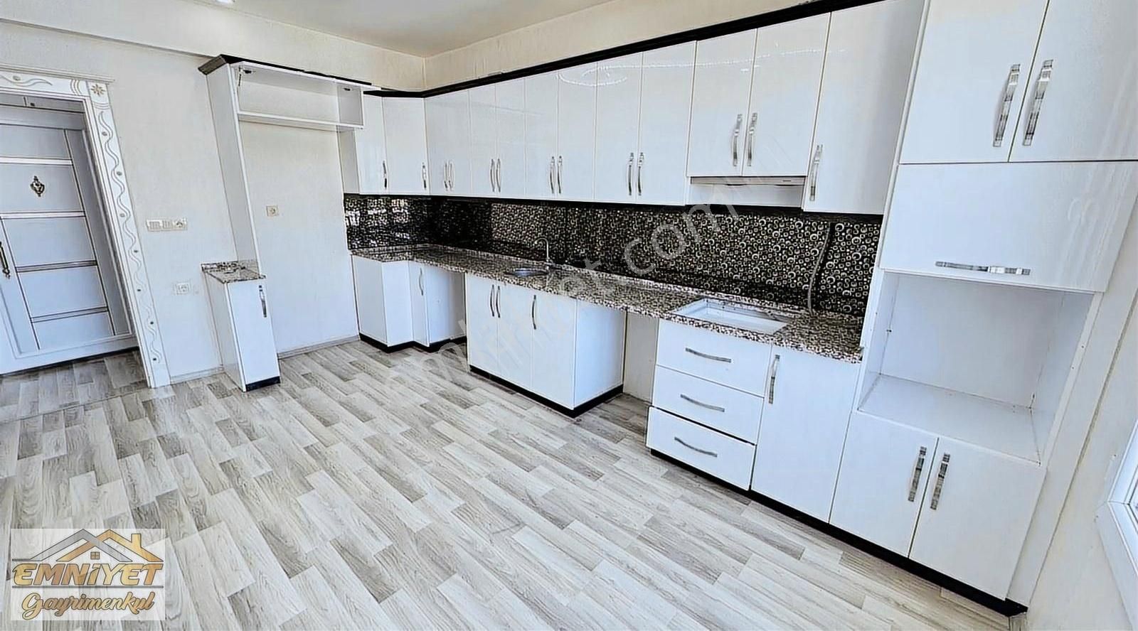 Kilis Merkez Albay İbrahim Karaoğlanoğlu Kiralık Daire KİRALIK ESKİ BEŞEVLERDE GENİŞ 2+1 DAİRE 120 M2