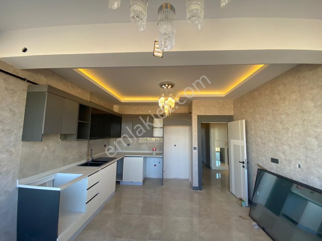 Yenişehir Üçkuyu Satılık Daire  ELAZIĞ CADDESİ ÜZERİNDE SIFIR 2,5+1 SATILIK DAİRE