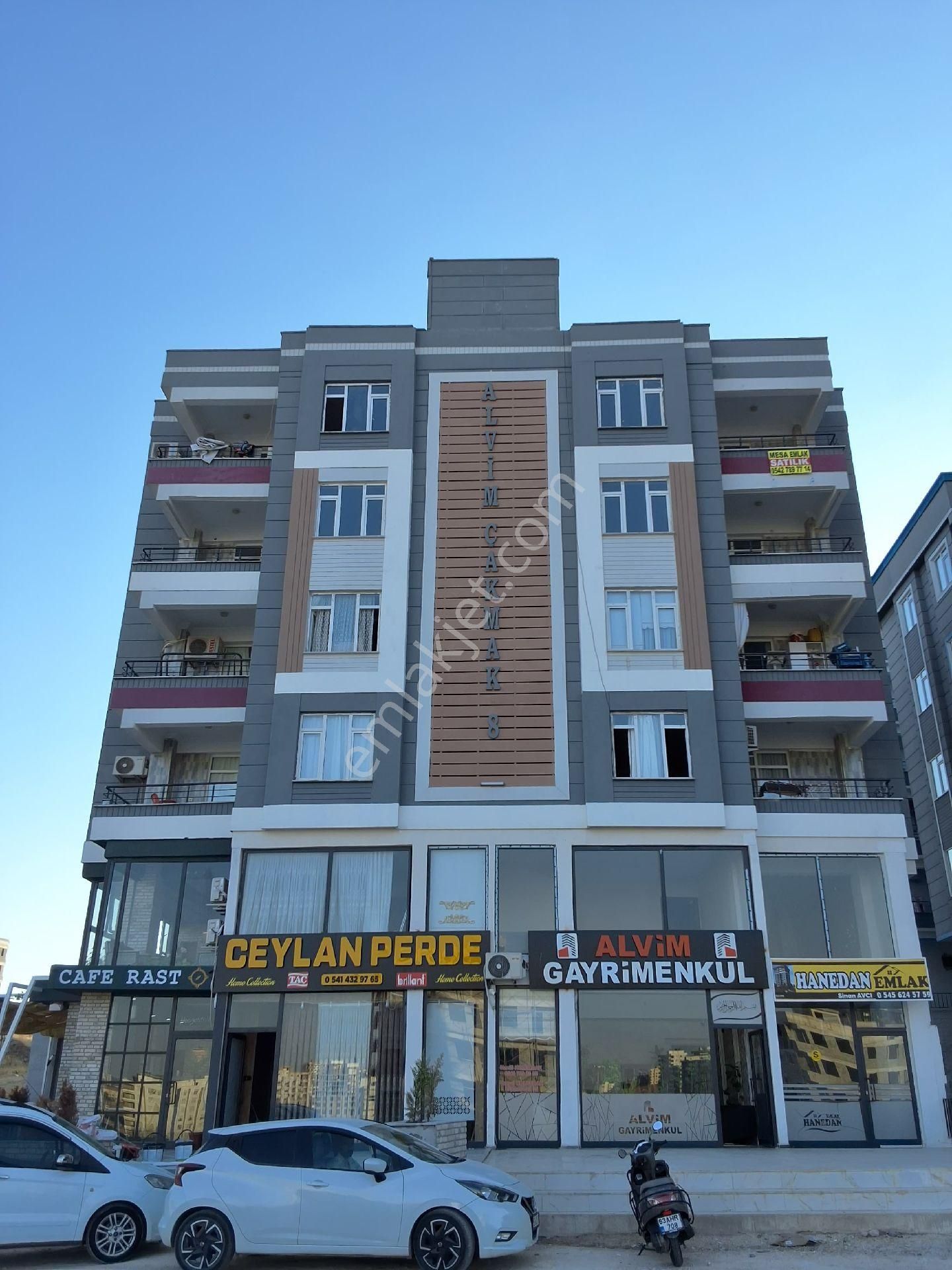 Karaköprü Seyrantepe Satılık Daire 📍NF EMLAKTAN SATILIK LÜKS DAİRE CADDE ÜZERİ KÖŞE BAŞI 