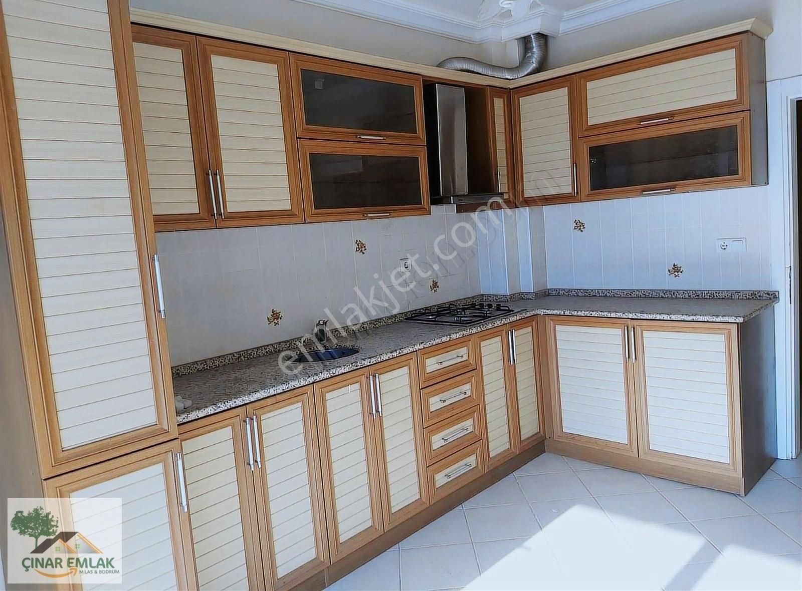 Milas İsmet Paşa Kiralık Daire MİLAS ÇINAR EMLAK'TAN İSMET PAŞA DA KİRALIK TEMİZ 3+1 DAİRE