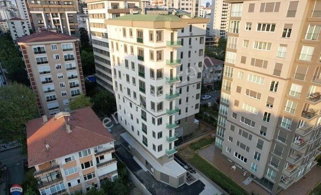 Kadıköy Caddebostan Satılık Daire BAĞDAT CAD. 1.PARALEL HAMAM SK 2+1 BALKONLU SATILIK DAİRE!!!!