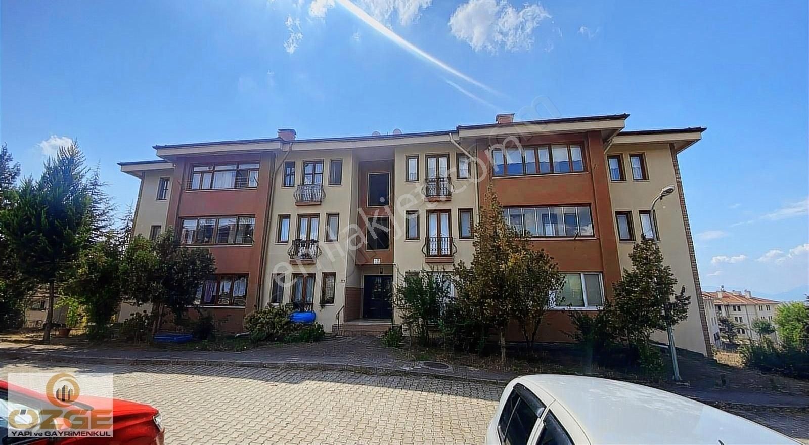 Düzce Merkez Çamlıevler Satılık Daire ÖZGE YAPI GAYRİMENKUL'DEN K.KONUTLAR 3. BÖLGEDE SATILIK DAİRE