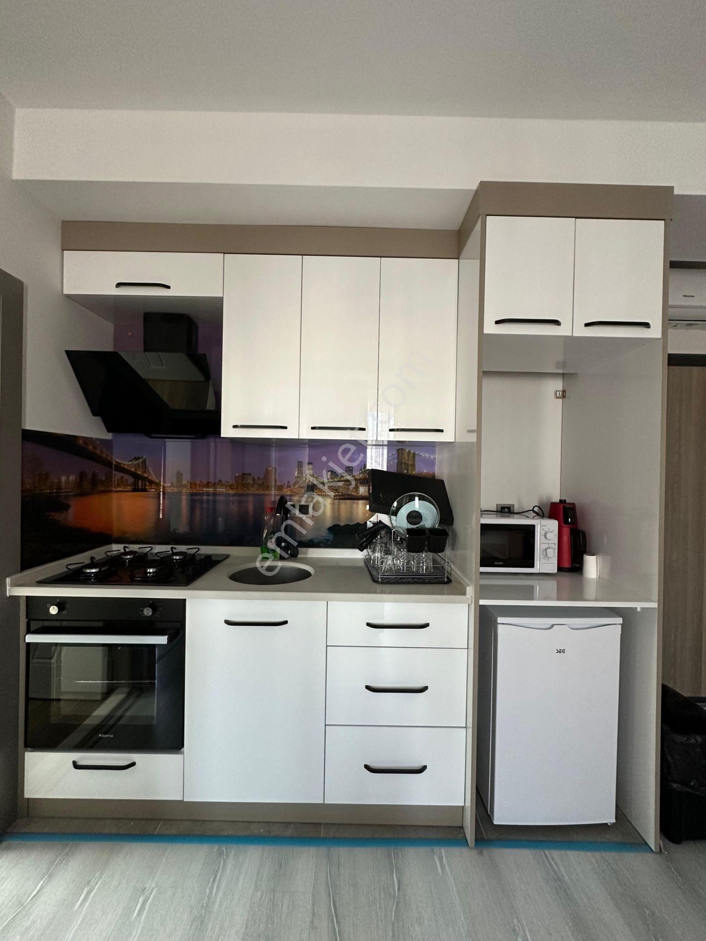1+1 Geniş Lüks Daire, Kültürde, Denize Kolay Ulaşım - Görsel 3