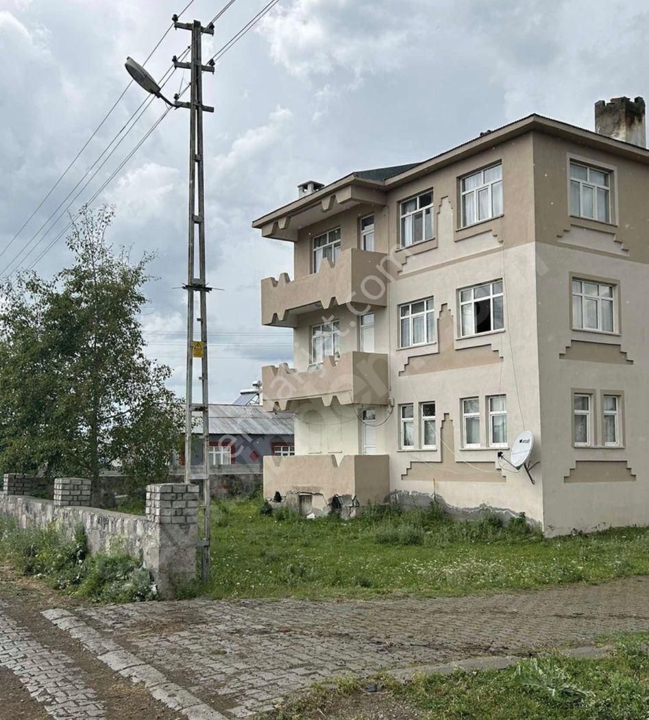 Selim Cumhuriyet Satılık Daire SATILIK 180 M² ÜSTÜNE 3 KATLI BİNAVE 1050 M² ARSA