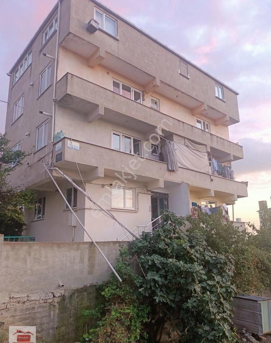 Çayırova Akse Satılık Daire 2+1  yüksek giriş balkonlu 50m2 toprak hisseli