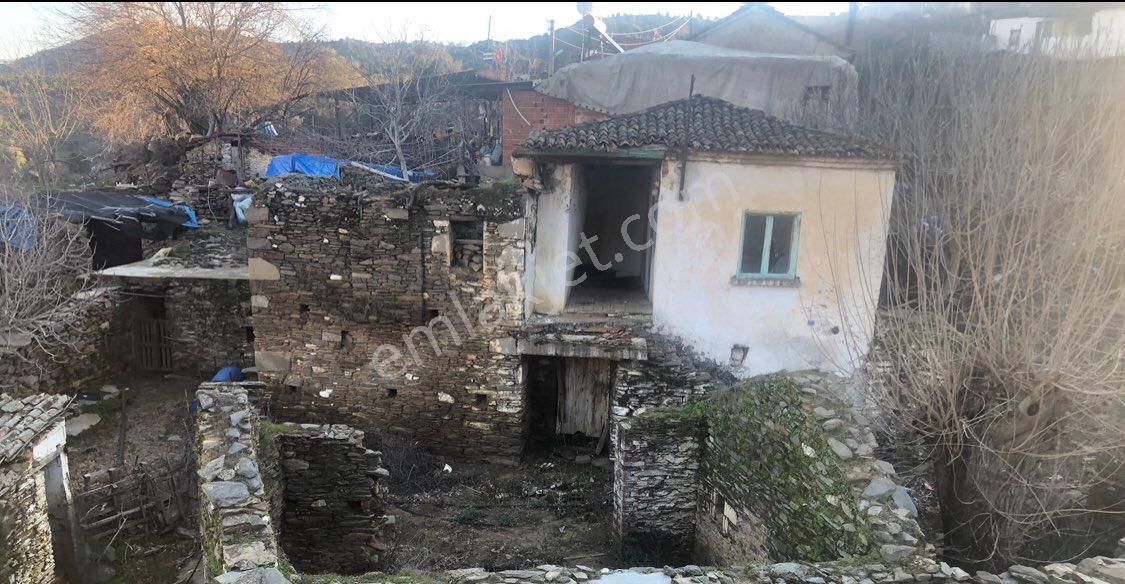 Satılık Köy Evi Ve Bahçe