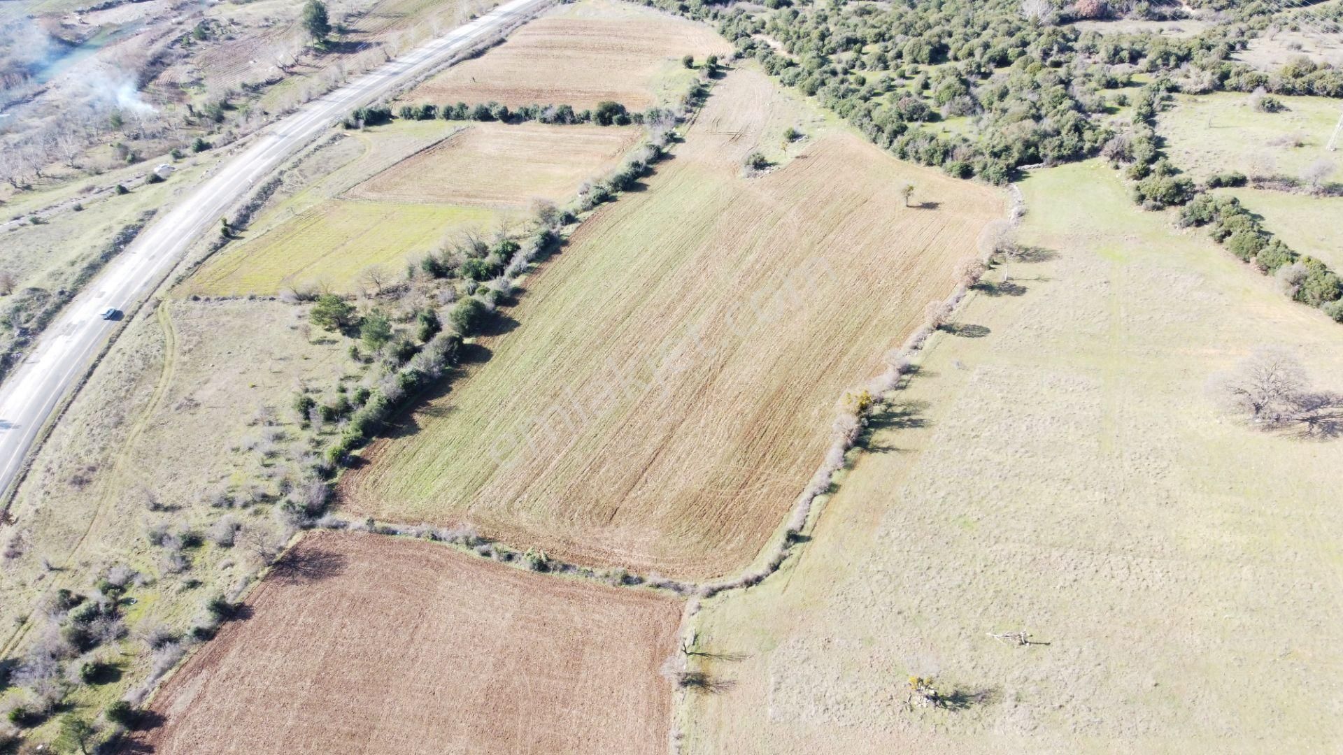 Çan Karayoluna Bir Parsel Resmi Yolu Suyu Olan Satılık Tarla - Görsel 17
