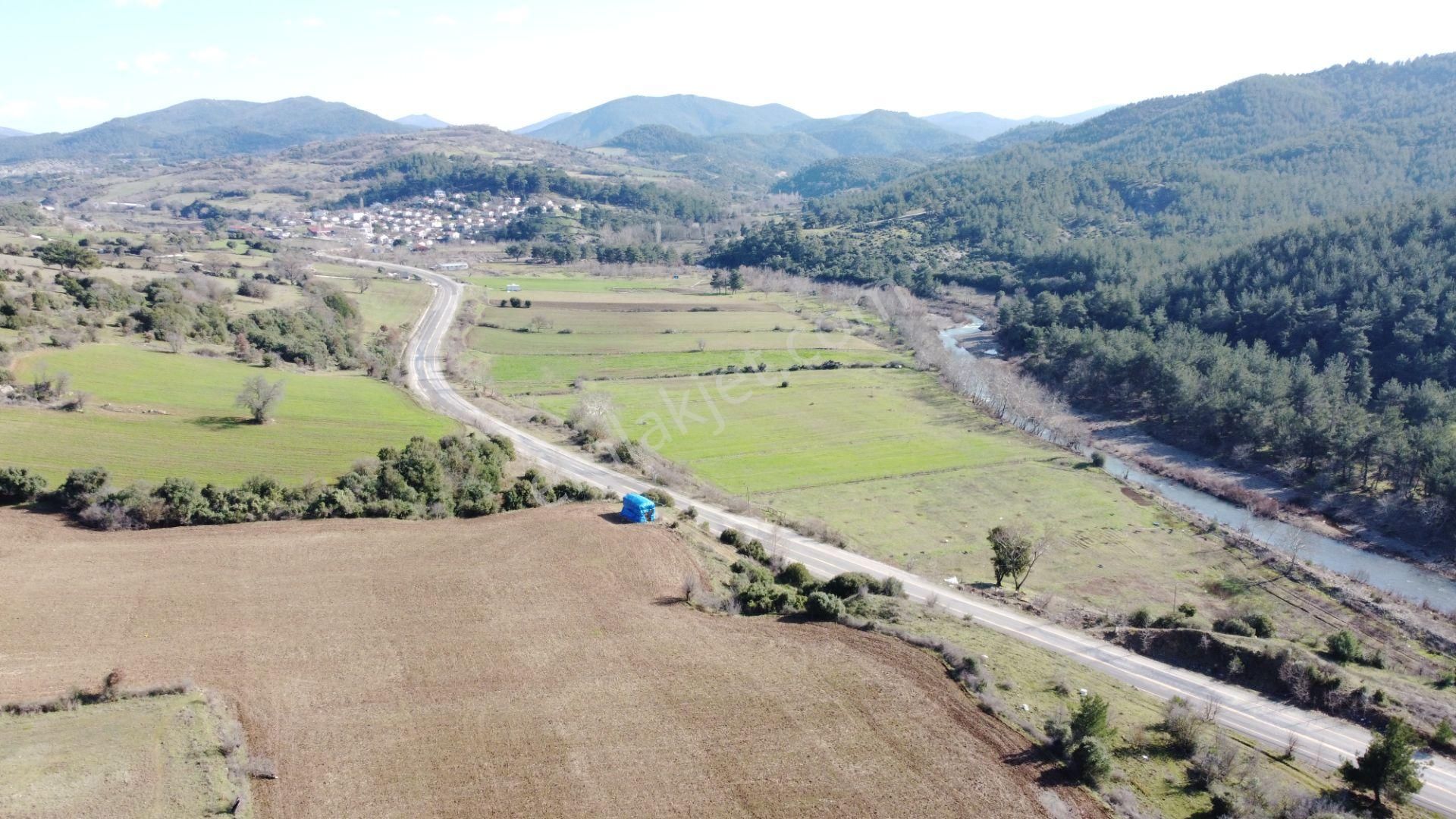 Çan Karayoluna Bir Parsel Resmi Yolu Suyu Olan Satılık Tarla - Görsel 27