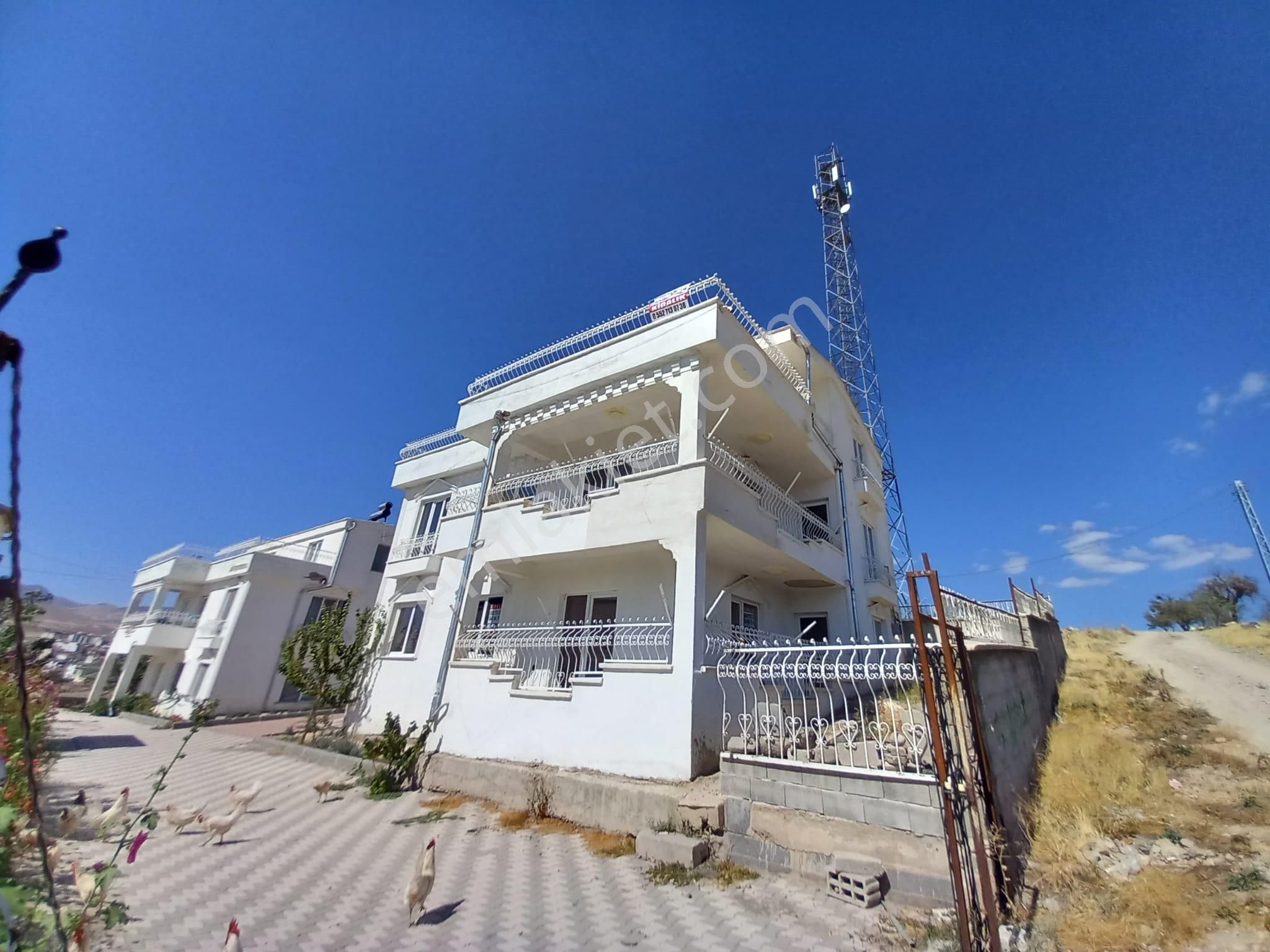 Develi Mehmet Akif Ersoy Satılık Villa KAYSERİNİN  DEVELİ İLÇESİ MEHMETAKİF MAHALLESİNDE DOĞA  MANZARALI SATILIK  VİLLA