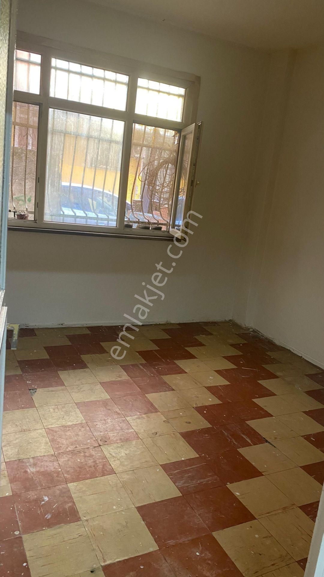 Esenler Fatih Kiralık Daire AVRUPA EMLAK TAN ESENLER FATİH MAH 55 M² 1+1 GİRİŞ KAT,SOBALI,ARKA BAHÇEYE CEPHELİ,ÖZELLİKSİZ DAİRE