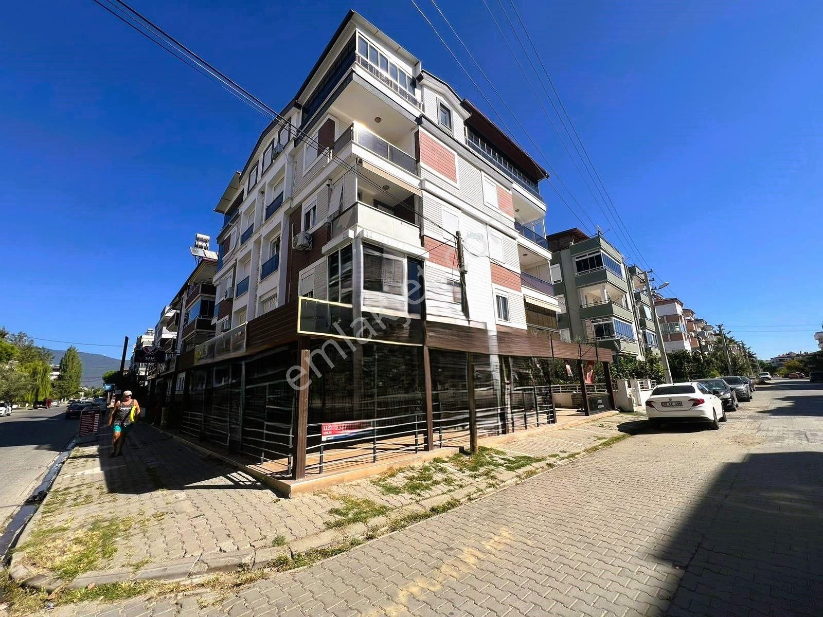 Edremit Altınkum Satılık Daire  🏡🏡ALÇINAR EMLAKTAN ARAKAT AYRI MUTFAK ÖNCEPHE 2+1 DAİRE🏡🏡