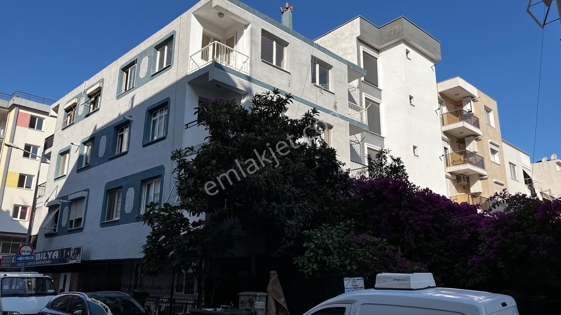 Karabağlar Bahçelievler Kiralık Daire İzmir Üçyol Bahçelievler Metro Yakını 3+1 kiralık Daire