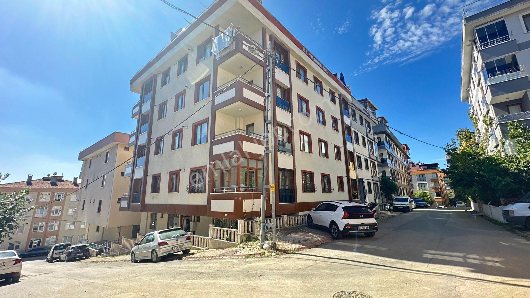 Çekmeköy Merkez Kiralık Daire ÇEKMEKÖY MERKEZ MH ASANSÖRLÜ BİNADA 4.KAT KİRALIK 2+1/ DAİRE