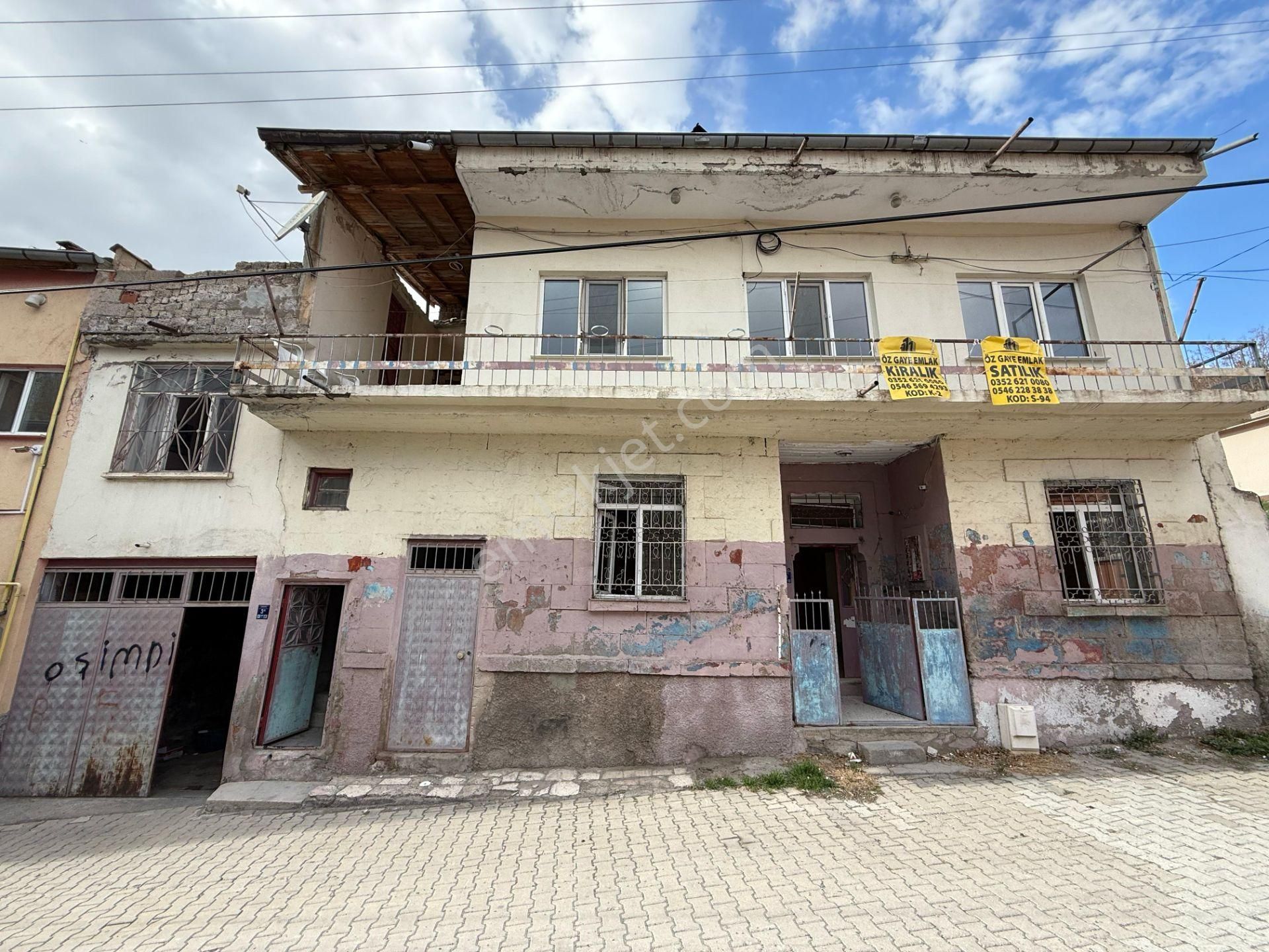 Öz Gaye Emlaktan Develi Feneseyukarı Mah.satılık Müstakil Ev