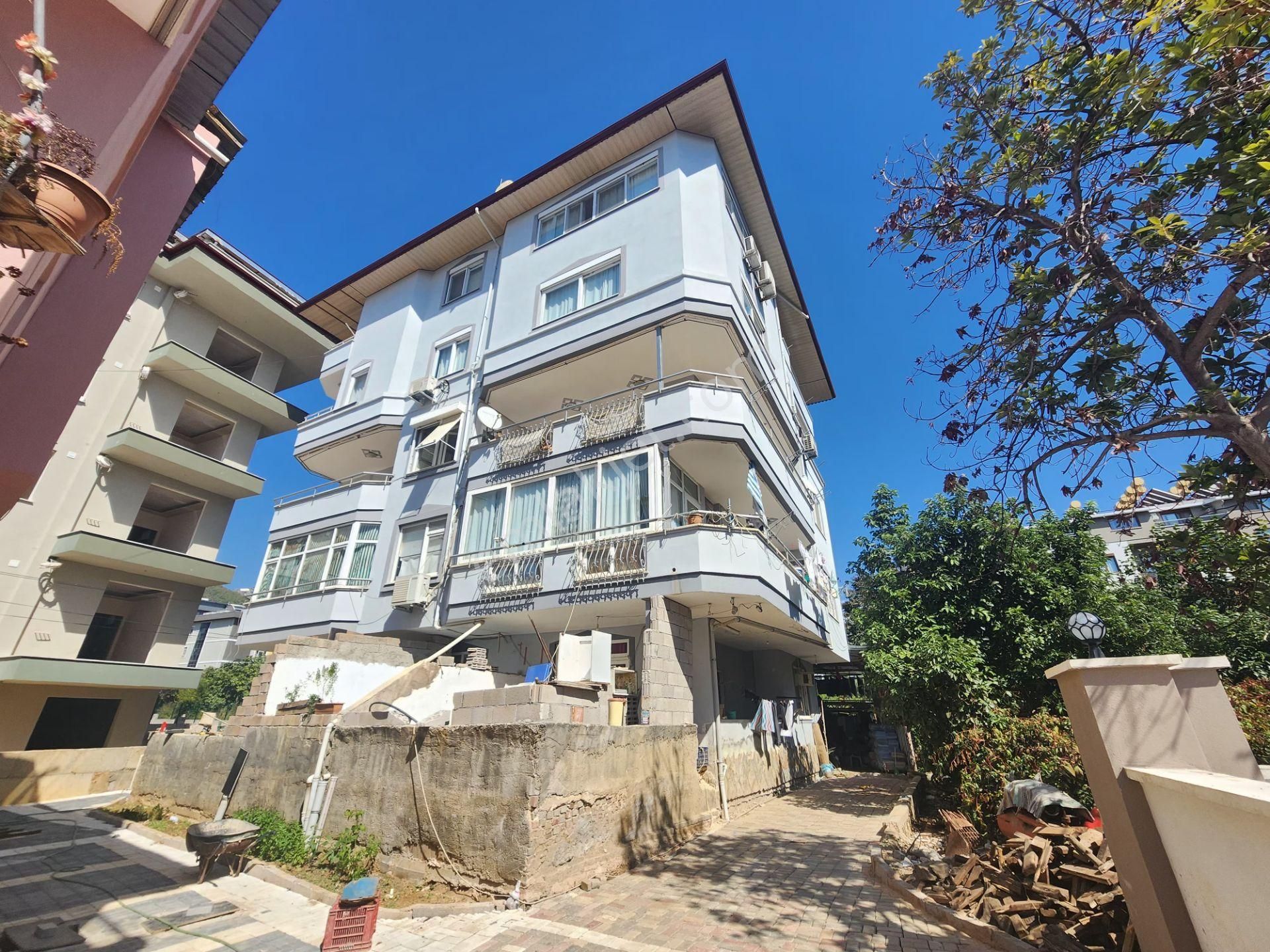 Alanya Oba Kiralık Daire  ALANYA OBA ÇARŞAMBADA KİRALIK 3+1 AYRI MUTFAK 180 M2 DAİRE 